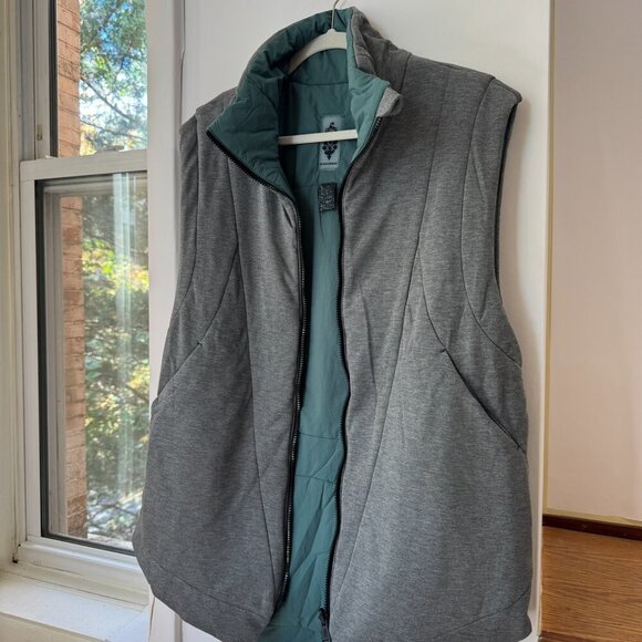 NWT Free People Movement Slalom Reversible Fleece Vest Stellar Green Grey Small - Picture 11 of 15